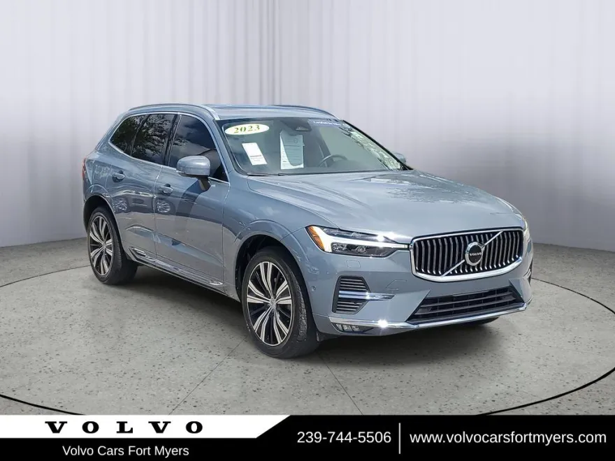2023 Volvo XC60 Plus photo 1