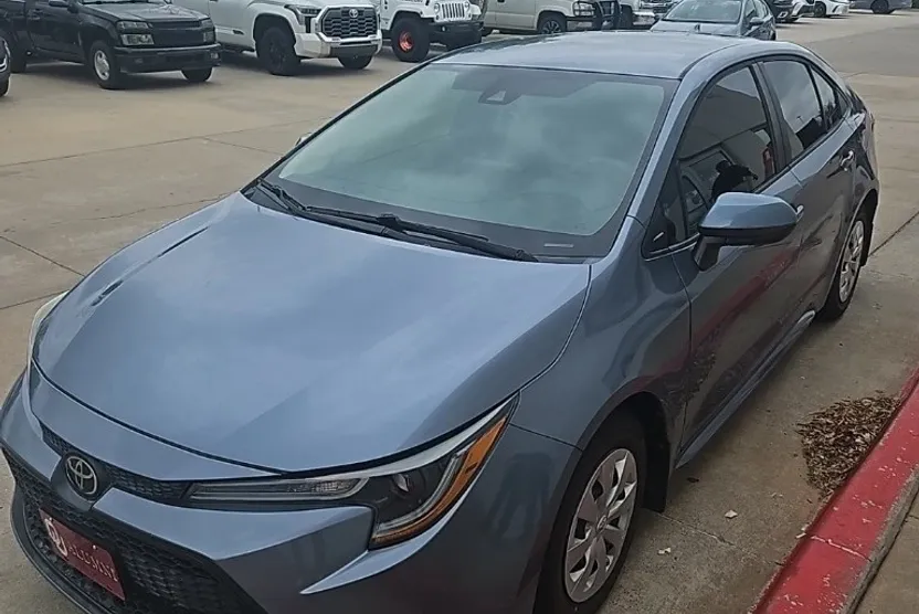 2020 Toyota Corolla L photo 1