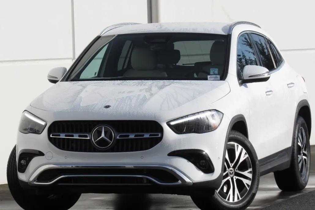 2025 Mercedes Benz GLA 250 photo 1