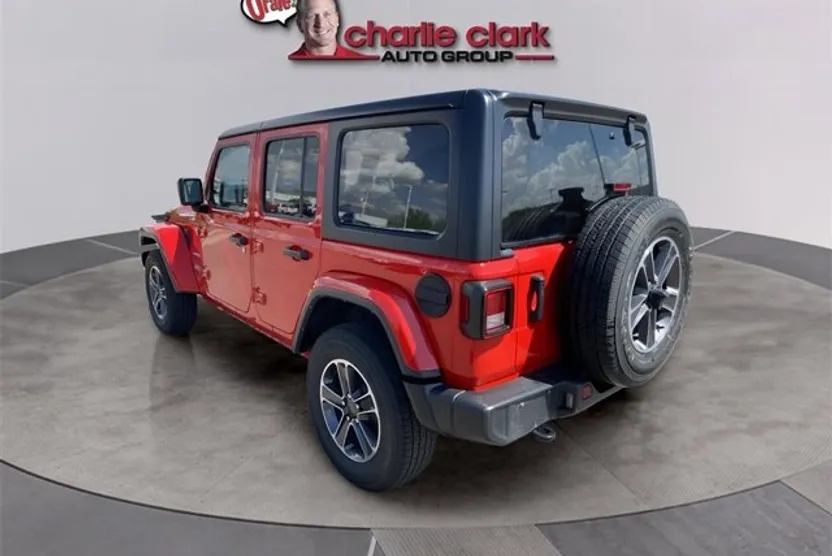 2023 Jeep Wrangler Sahara photo 1