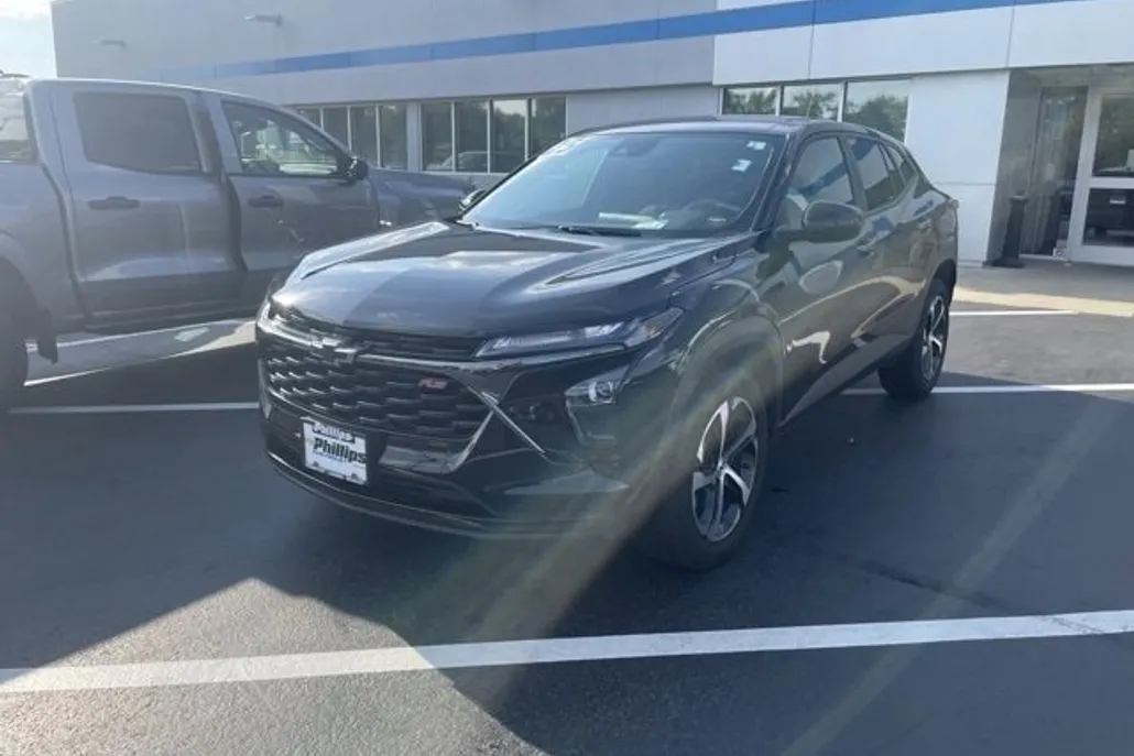 2025 Chevrolet Trax photo 1
