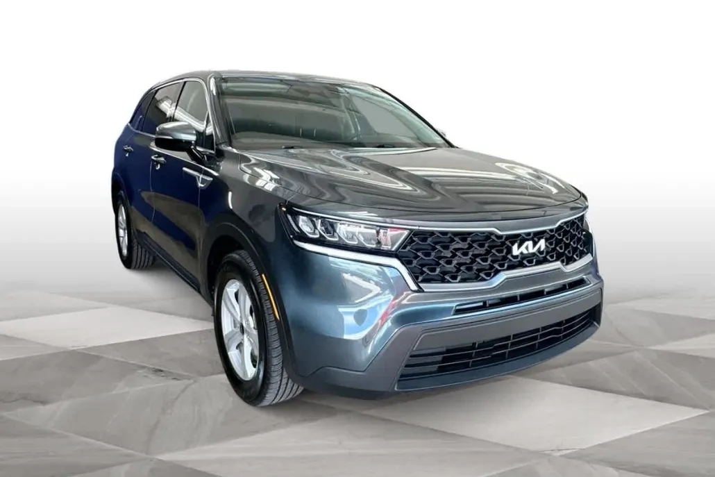 2023 Kia Sorento LX photo 1