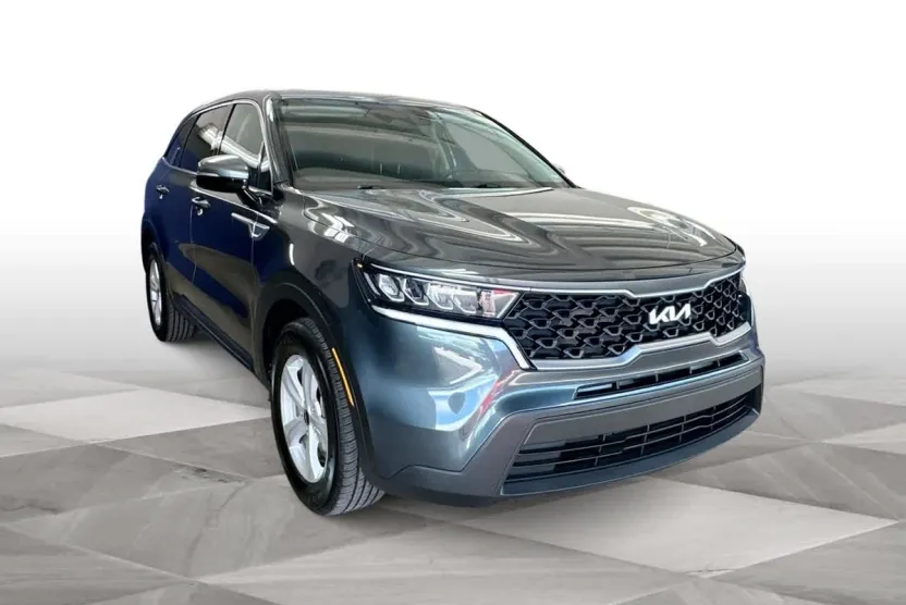 2023 Kia Sorento LX photo 1