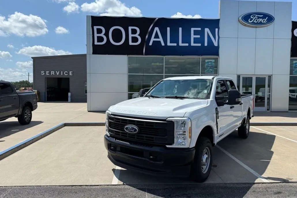 2025 Ford F-250 XL photo 1