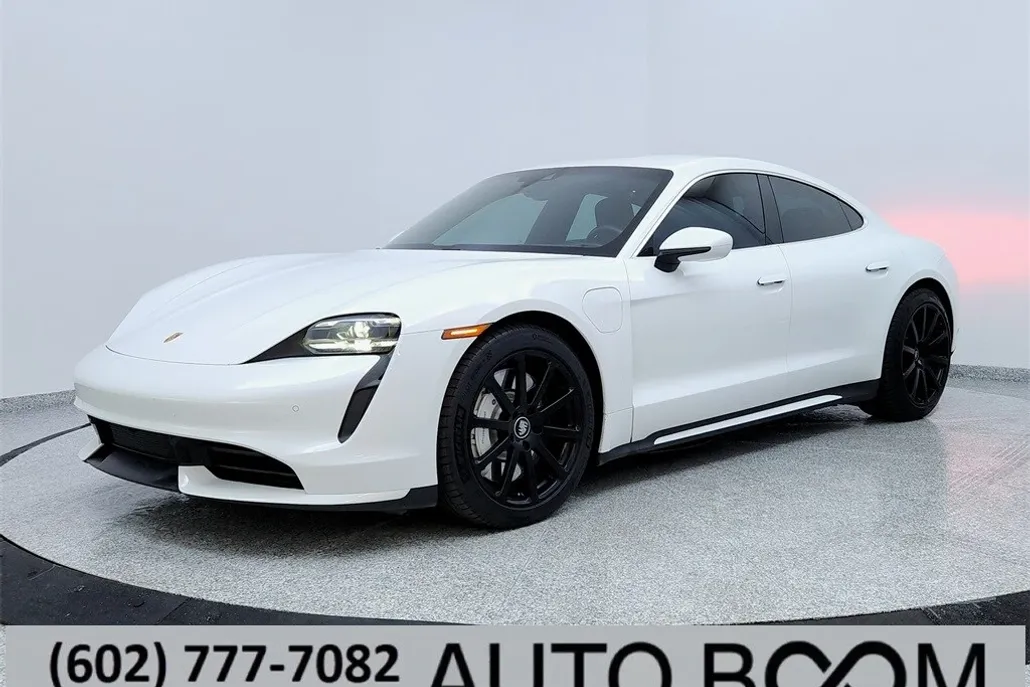 2021 Porsche Taycan Turbo photo 1