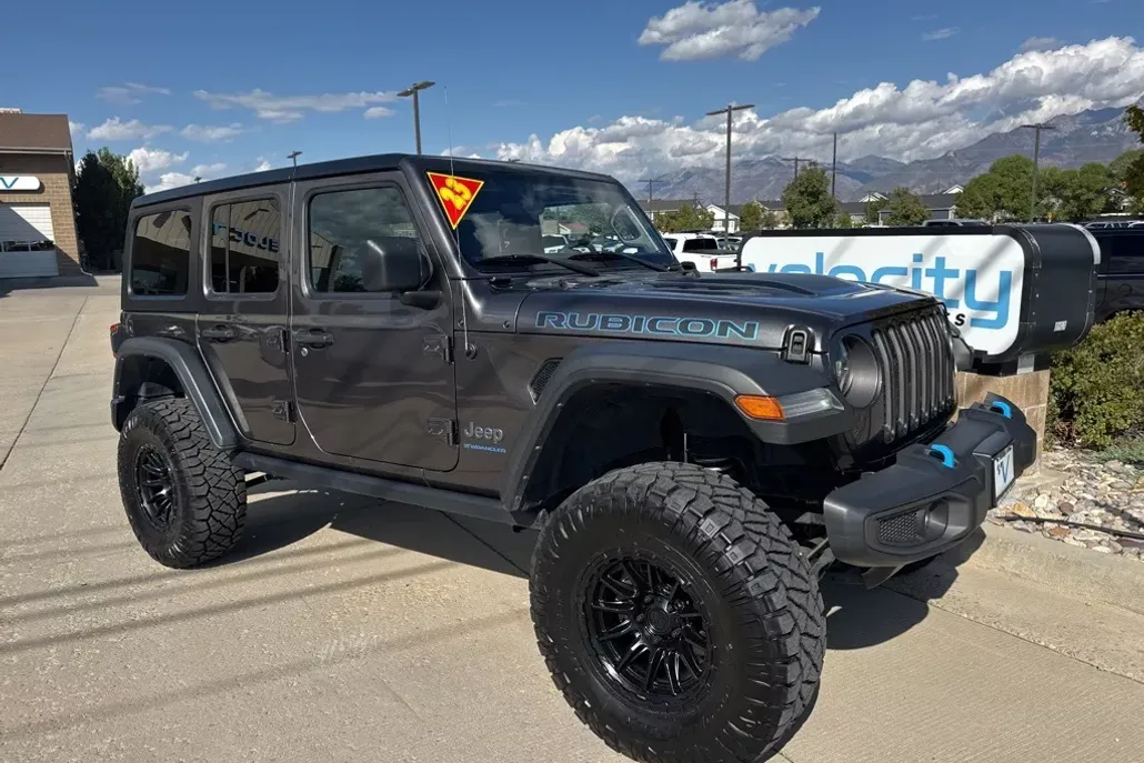 2023 Jeep Wrangler Rubicon 4xe photo 1