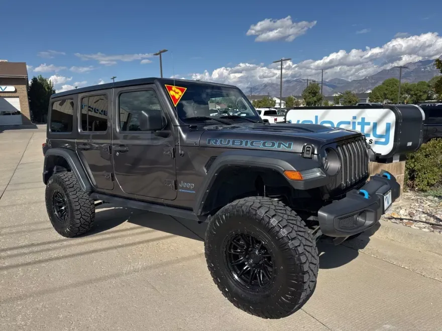 2023 Jeep Wrangler Rubicon 4xe photo 1