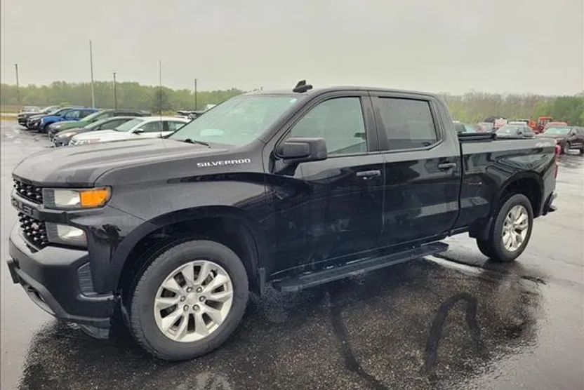 2021 Chevrolet Silverado 1500 Custom photo 1