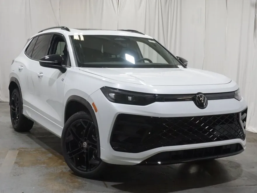 2025 Volkswagen Tiguan SE R-Line Black photo 1