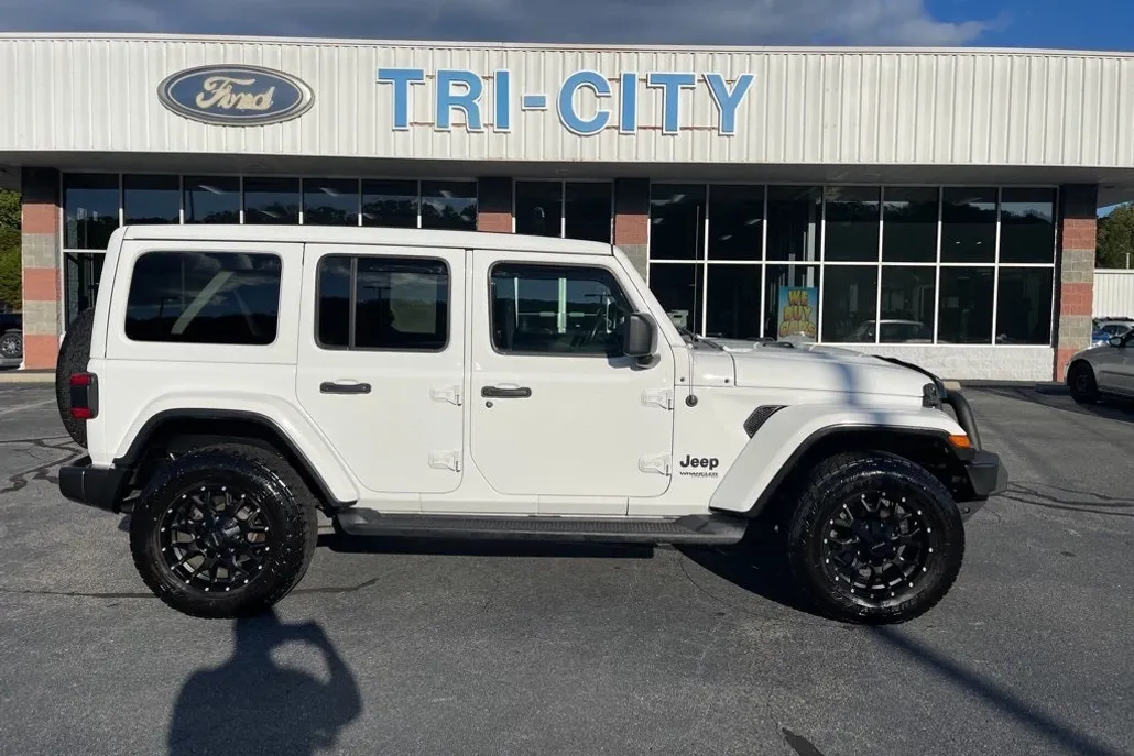 2021 Jeep Wrangler Unlimited Sahara Altitude photo 1
