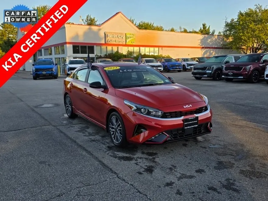 2023 Kia Forte GT-Line photo 1