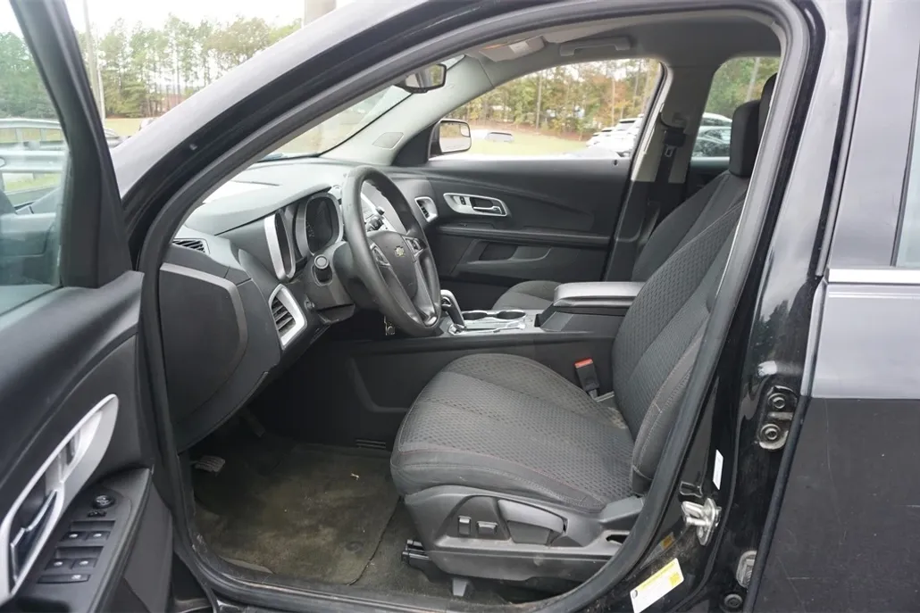 2012 Chevrolet Equinox LS photo 1