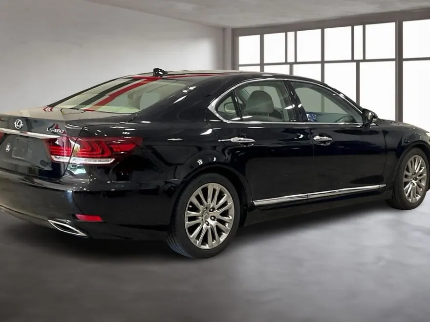 2015 Lexus LS 460 photo 1