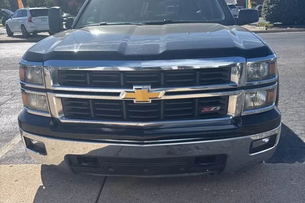 2014 Chevrolet Silverado 1500 LT photo 1