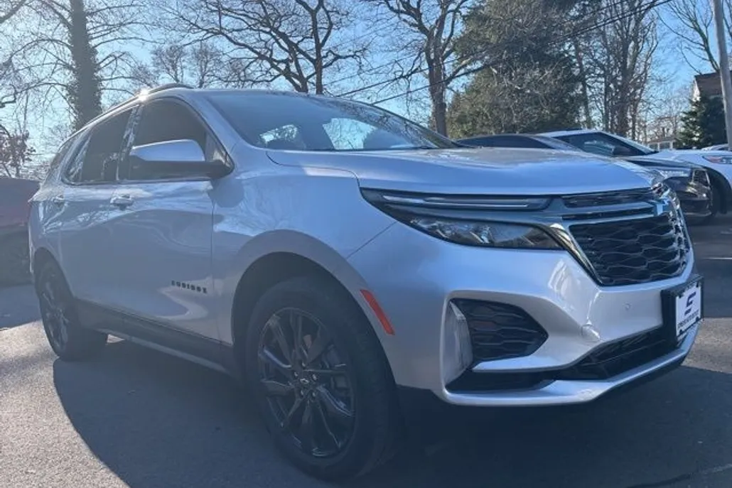 2022 Chevrolet Equinox RS photo 1