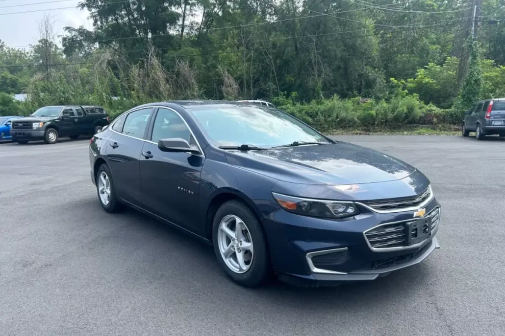 2018 Chevrolet Malibu LS photo 1