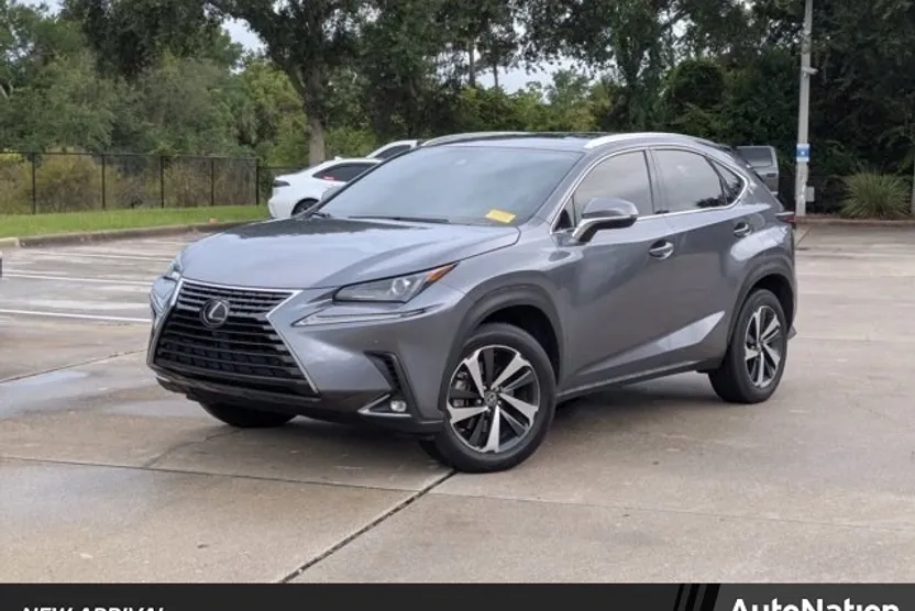 2021 Lexus NX 300 photo 1