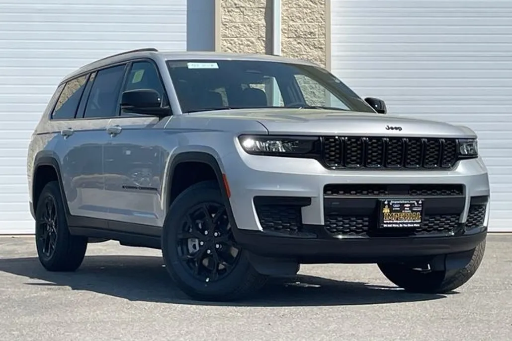 2025 Jeep Grand Cherokee Altitude X photo 1