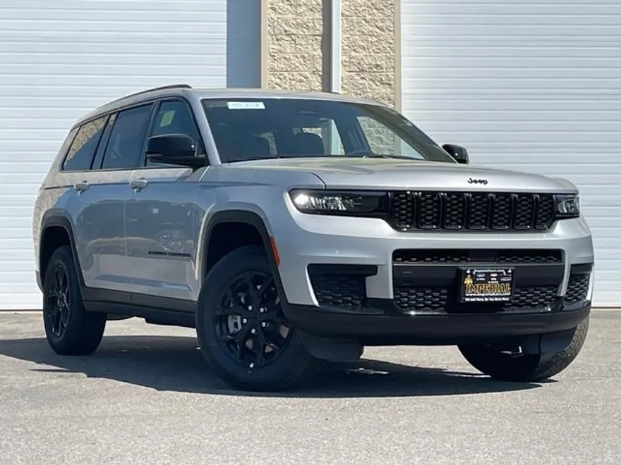 2025 Jeep Grand Cherokee Altitude X photo 1