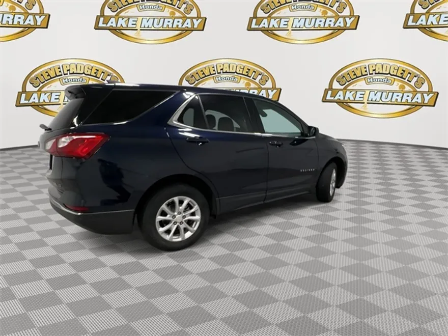 2020 Chevrolet Equinox LT photo 1