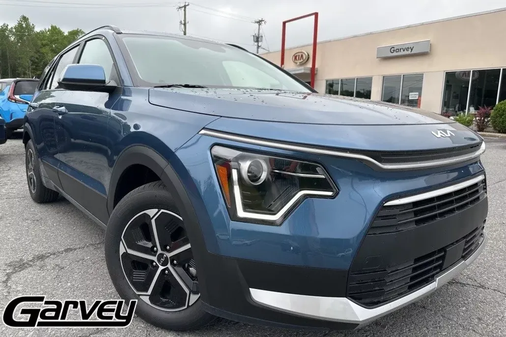 2025 Kia Niro EX photo 1