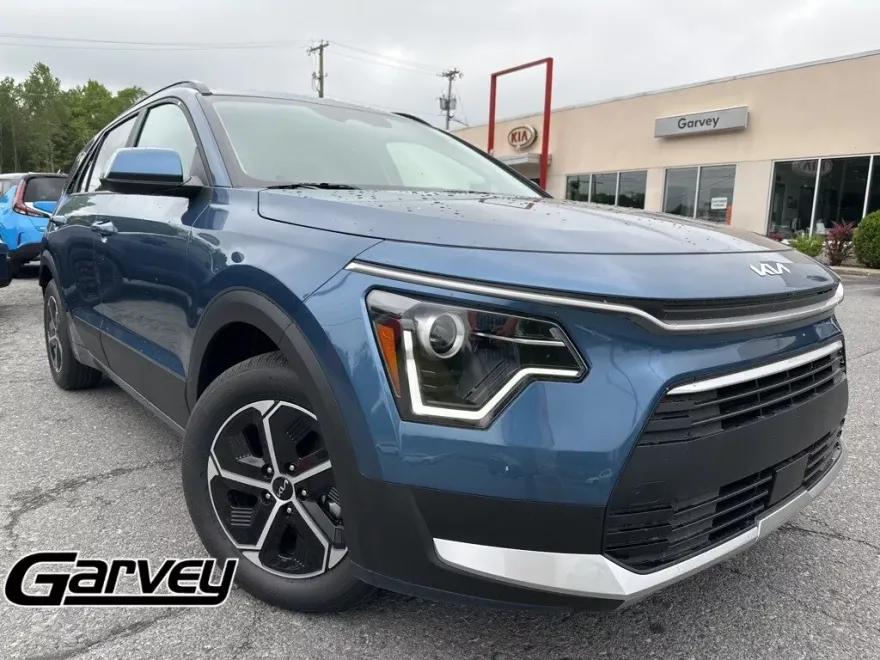 2025 Kia Niro EX photo 1