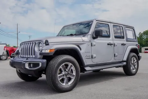 2020 Jeep Wrangler Unlimited Sahara photo 2