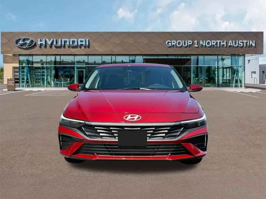 2025 Hyundai Elantra SE photo 1