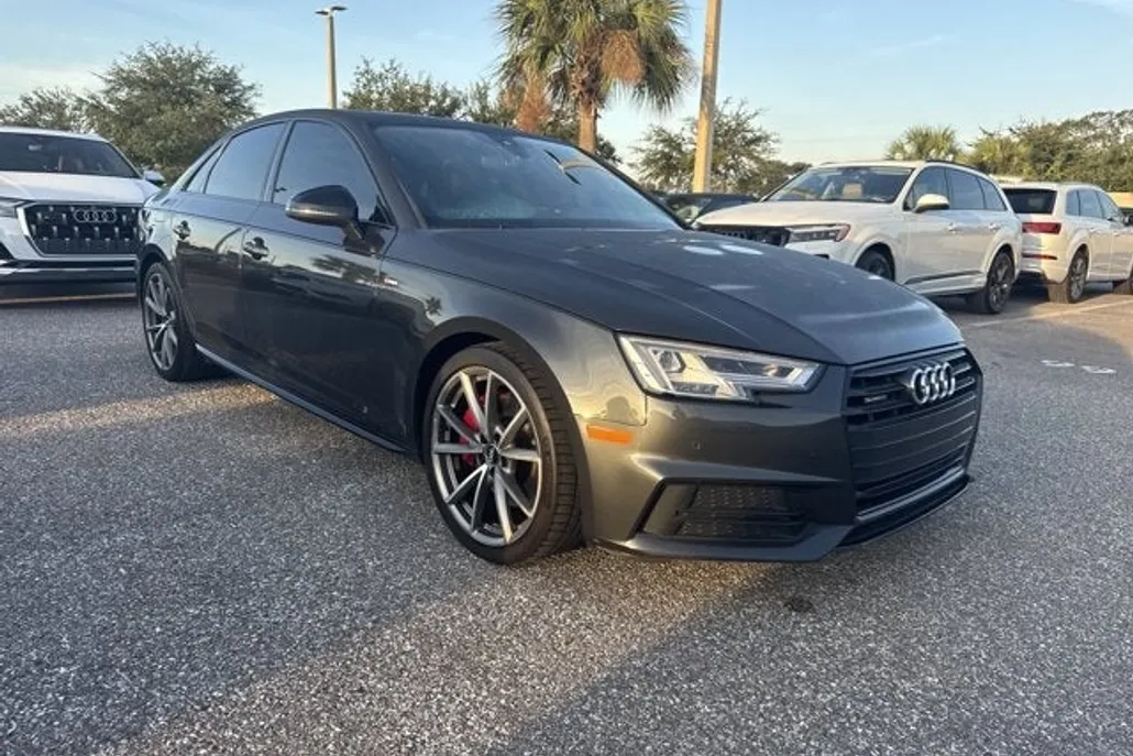 2018 Audi A4 Premium Plus photo 1