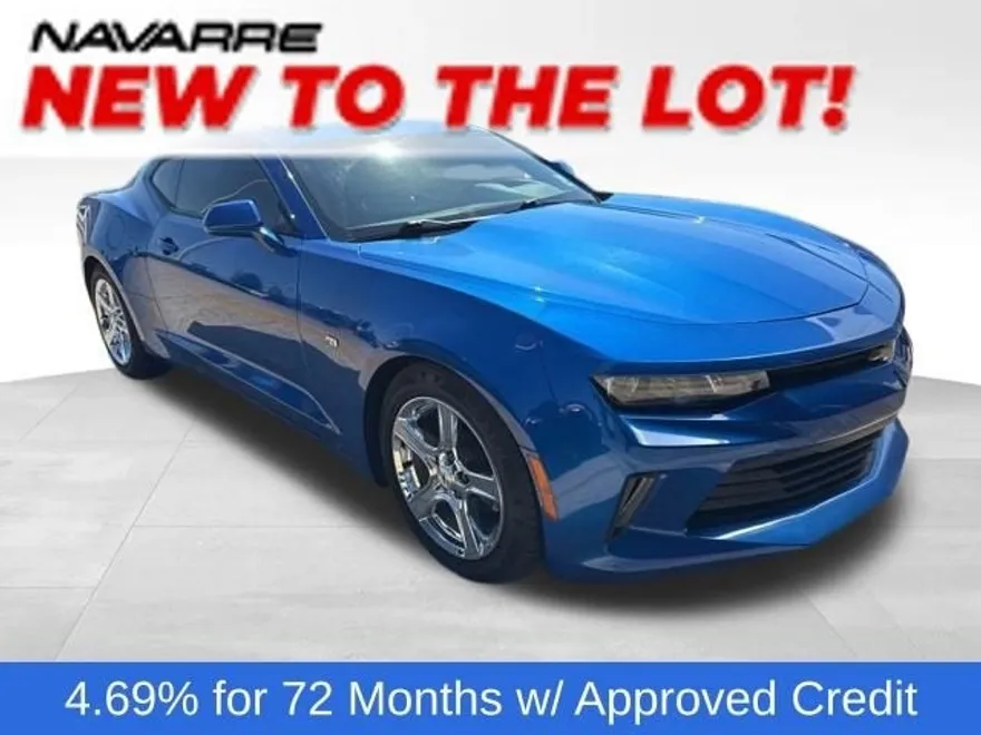 2017 Chevrolet Camaro 1LT photo 1