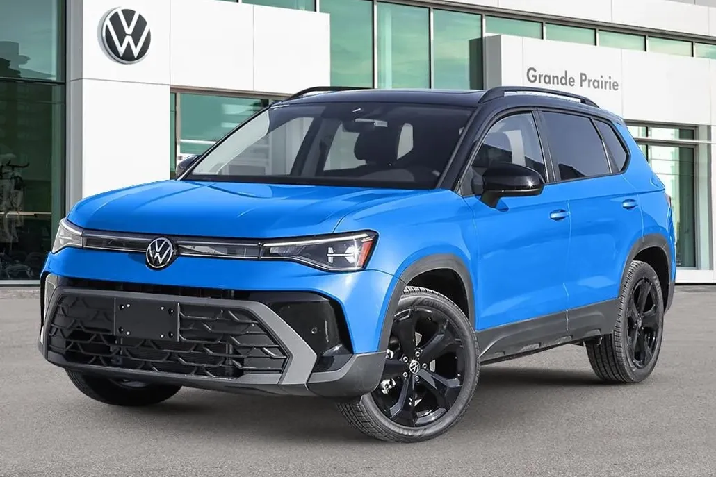 2025 Volkswagen Taos SE photo 1