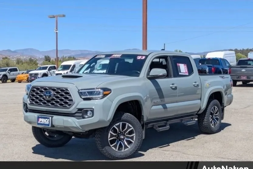 2023 Toyota Tacoma TRD Sport Double Cab V6 photo 1