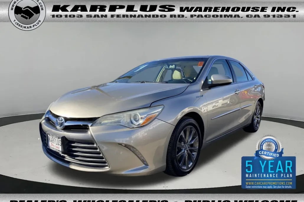 2017 Toyota Camry Hybrid XLE photo 1