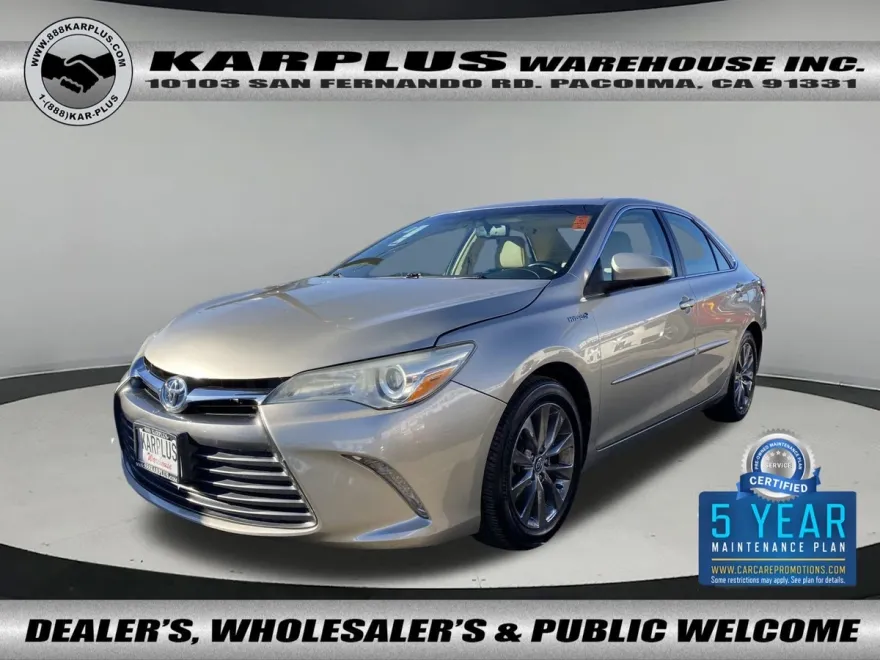 2017 Toyota Camry Hybrid XLE photo 1