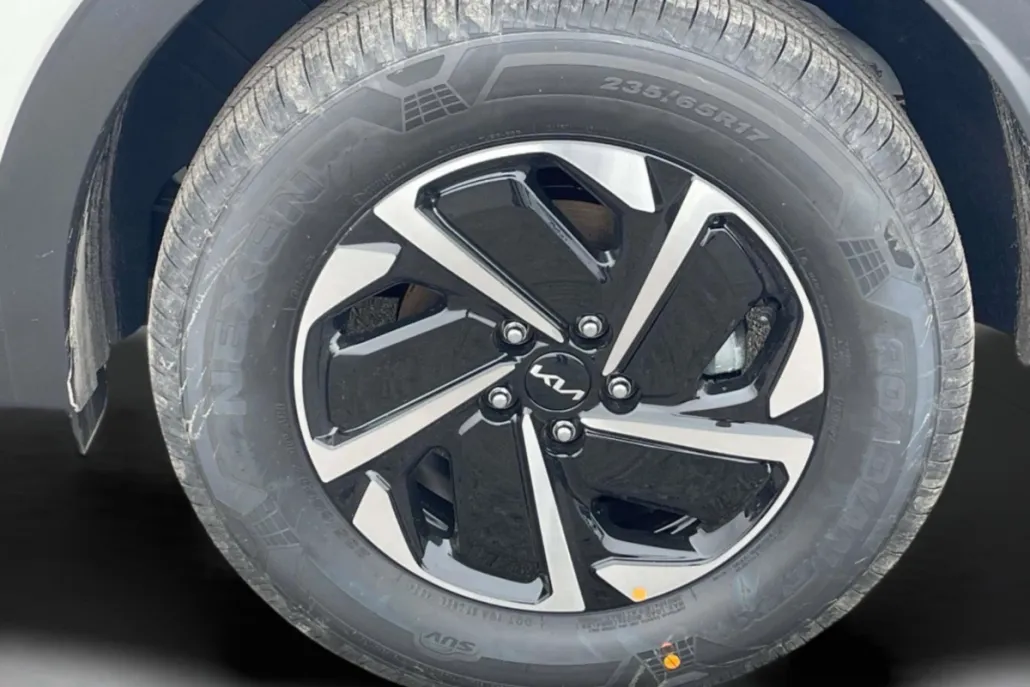 2025 Kia Sportage Hybrid LX photo 1