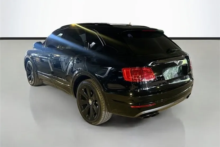 2020 Bentley Bentayga V8 photo 1