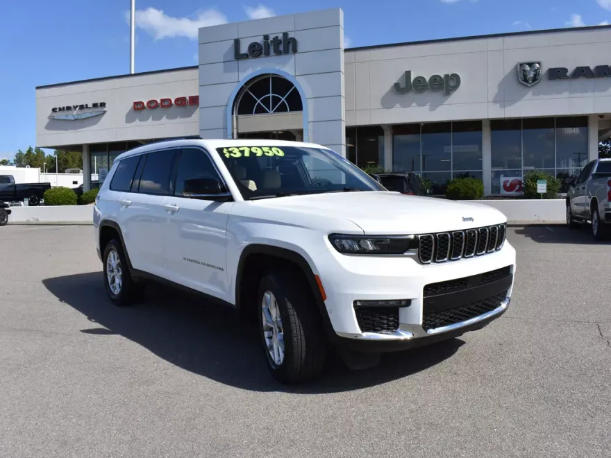 2023 Jeep Grand Cherokee Limited photo 1