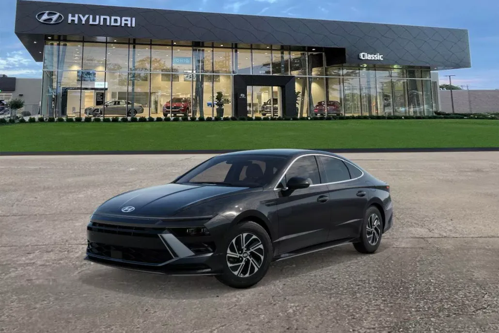 2026 Hyundai Sonata Hybrid photo 1