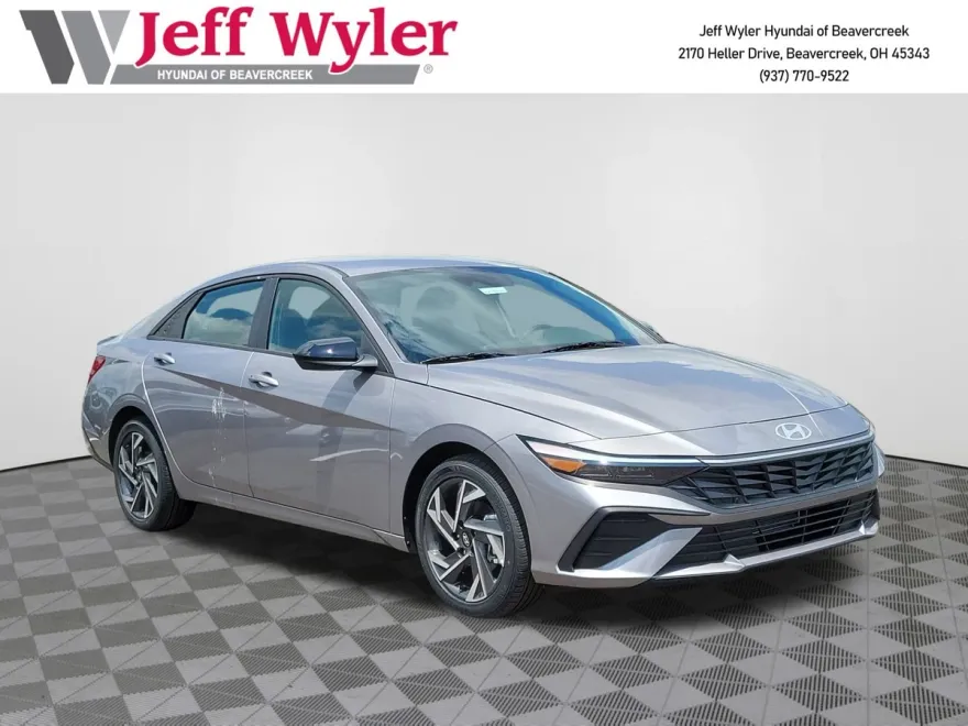 2025 Hyundai Elantra SEL Sport photo 1