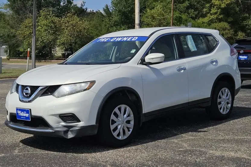 2014 Nissan Rogue S photo 1