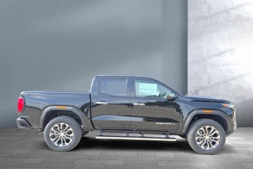 2026 Gmc Canyon Denali photo 1