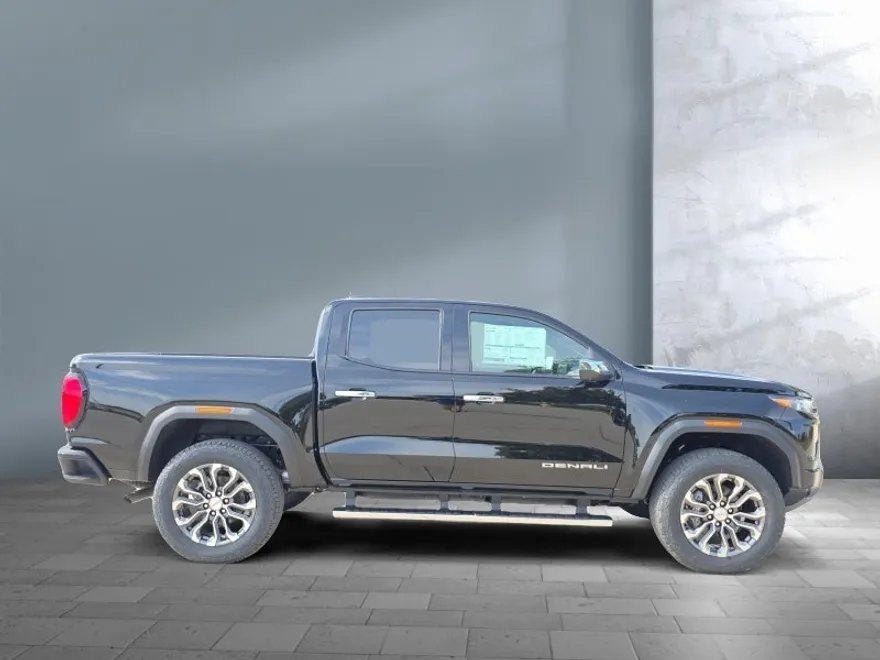 2026 Gmc Canyon Denali photo 1