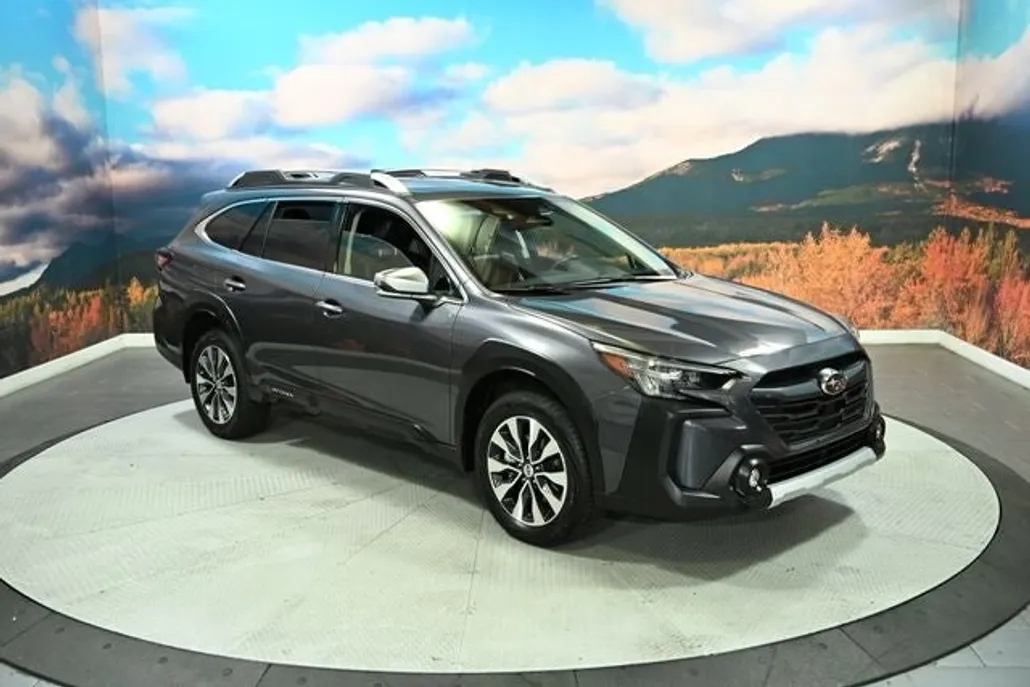 2024 Subaru Outback Touring XT photo 1