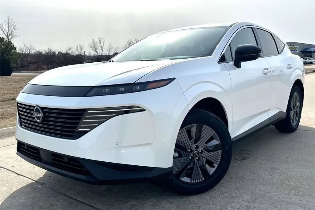 2025 Nissan Murano LE photo 1