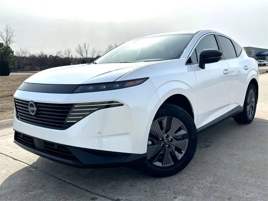 2025 Nissan Murano LE photo 1