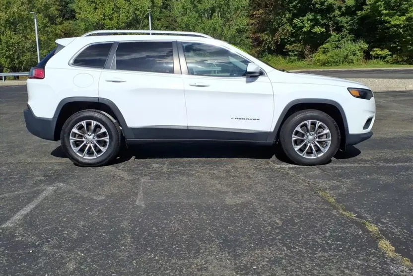 2019 Jeep Cherokee Latitude photo 1