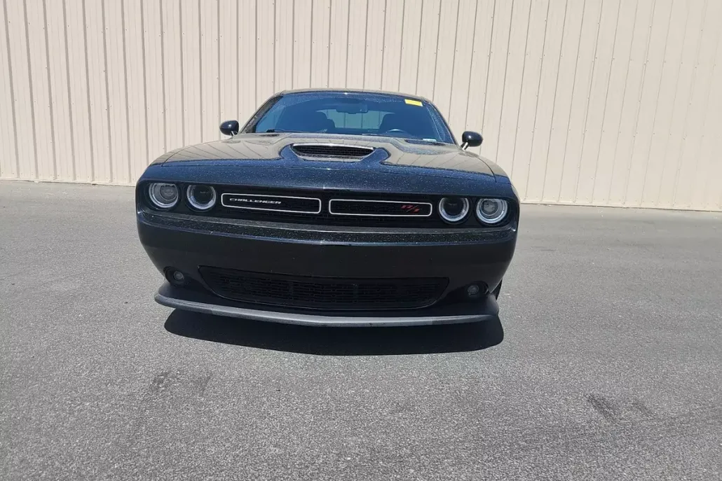 2022 Dodge Challenger R/T photo 1