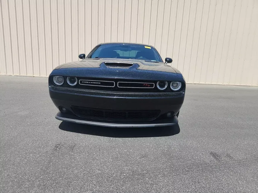 2022 Dodge Challenger R/T photo 1