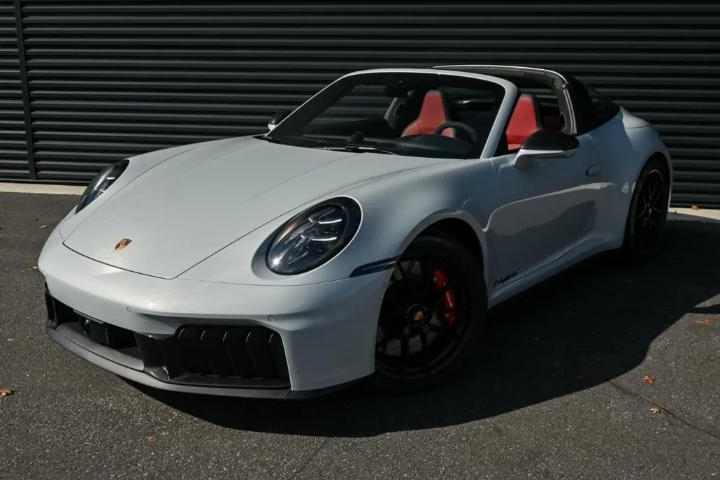 2025 Porsche 911 Targa 4 GTS photo 1