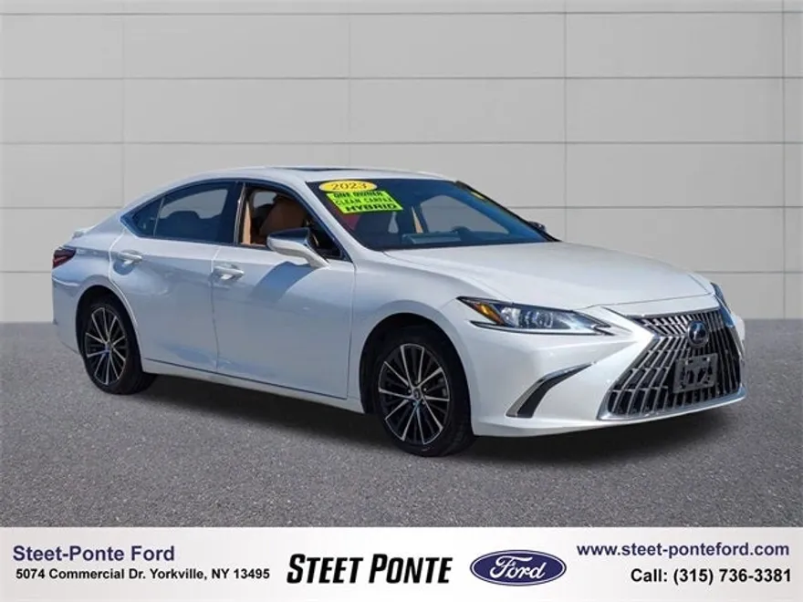 2023 Lexus ES 300h photo 1